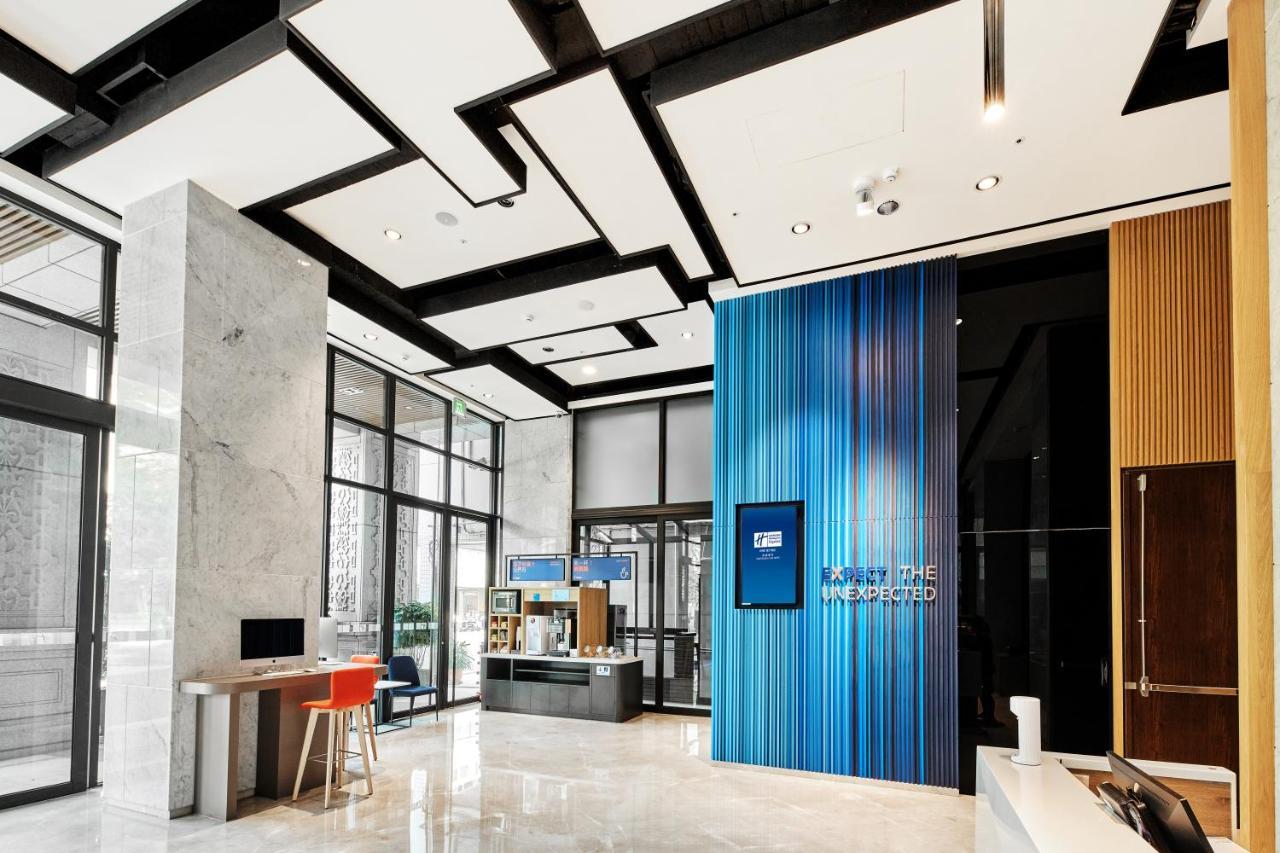 Holiday Inn Express Kaohsiung Love River, an IHG Hotel Exterior foto