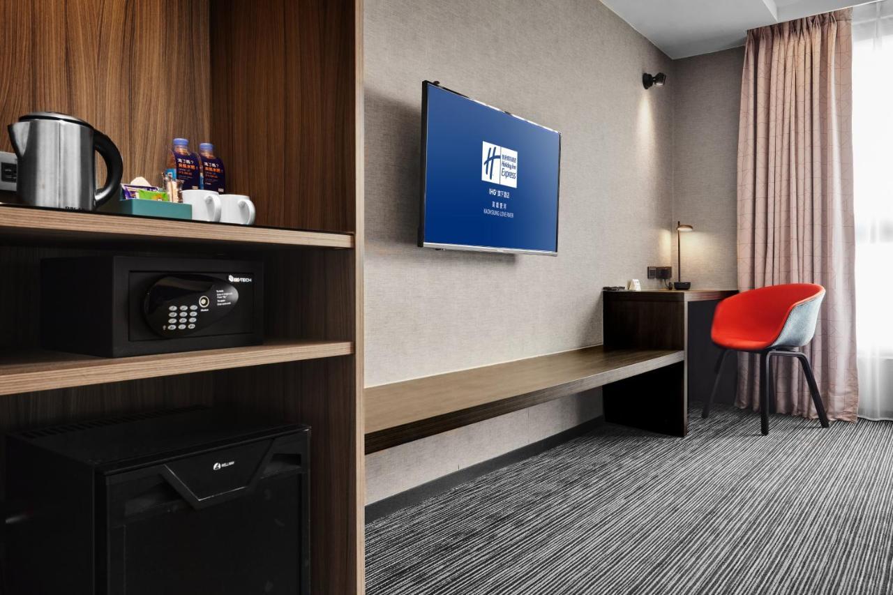 Holiday Inn Express Kaohsiung Love River, an IHG Hotel Exterior foto