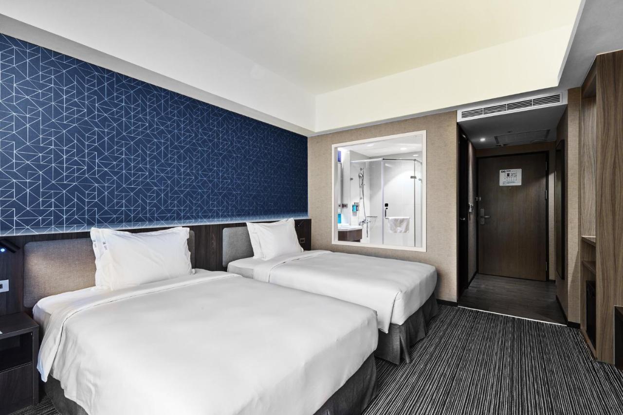 Holiday Inn Express Kaohsiung Love River, an IHG Hotel Exterior foto