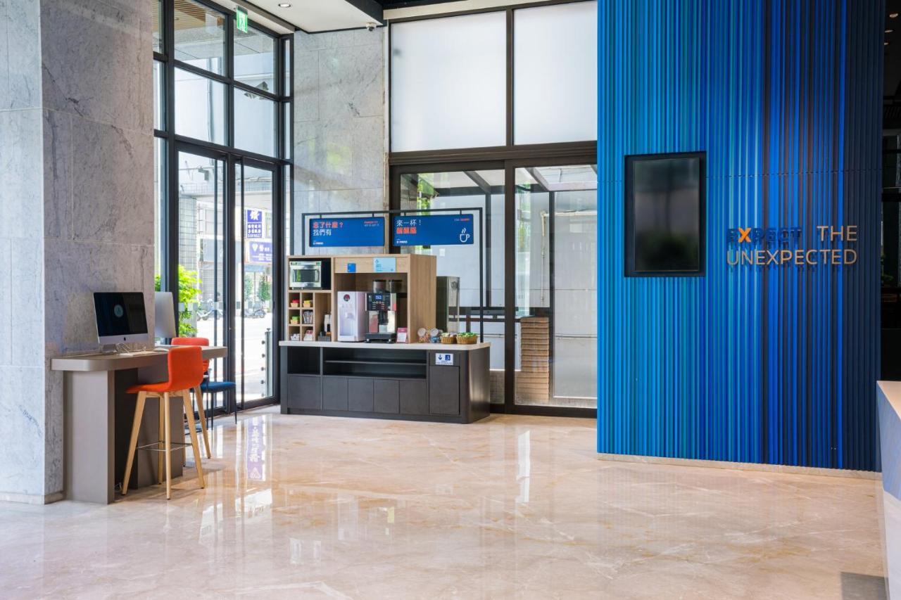 Holiday Inn Express Kaohsiung Love River, an IHG Hotel Exterior foto