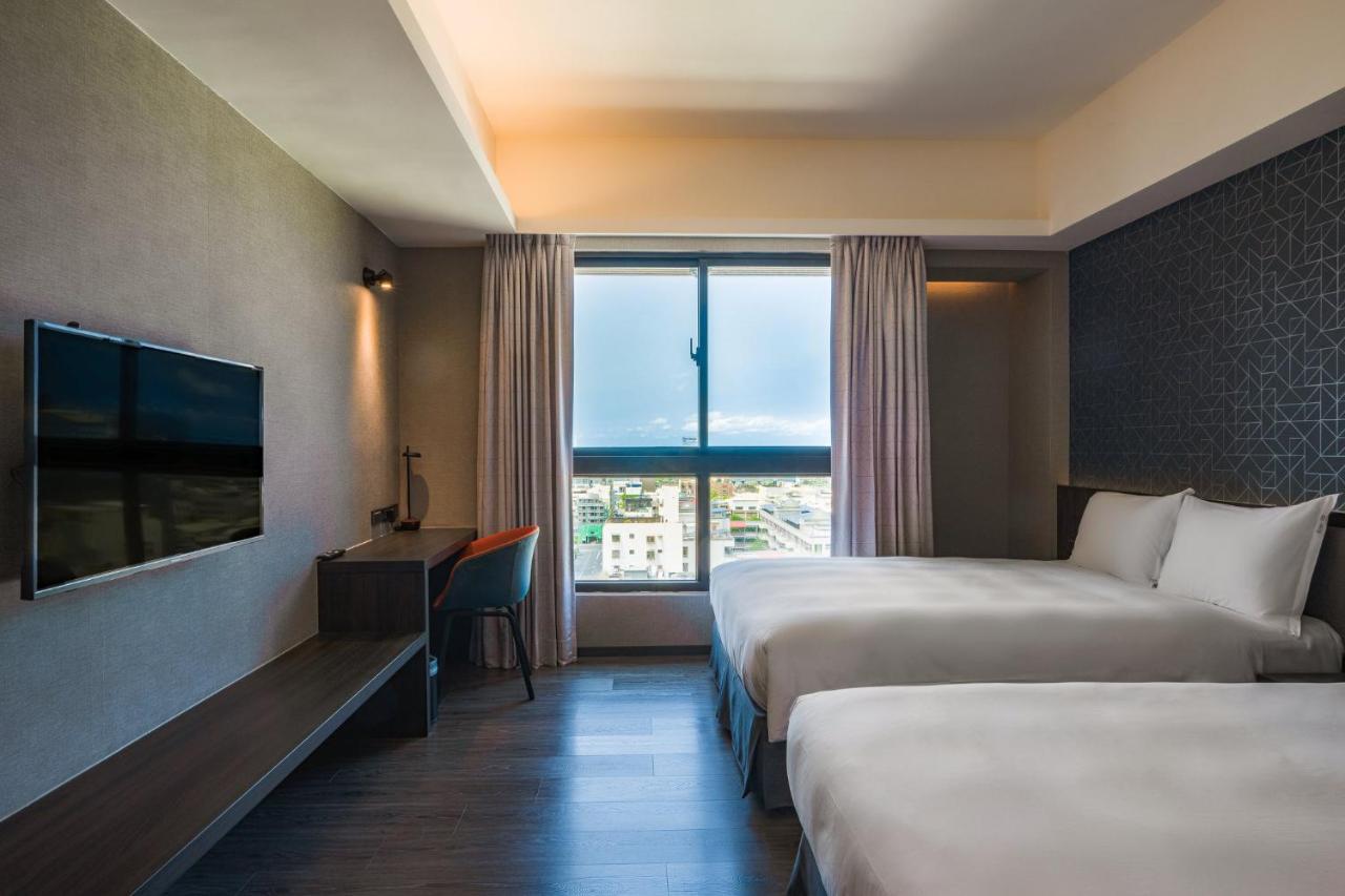 Holiday Inn Express Kaohsiung Love River, an IHG Hotel Exterior foto